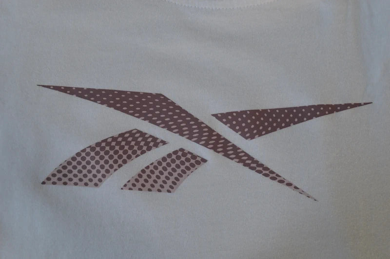 Reebok Classic Halftone Vector Logo T-Shirt in Weiß – Gr. M