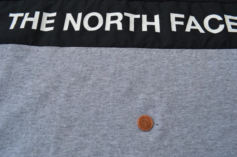 The North Face Herren Color-Block T-Shirt in SchwarzGrau – Gr. XL