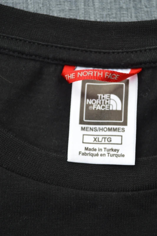 The North Face Herren Color-Block T-Shirt in SchwarzGrau – Gr. XL