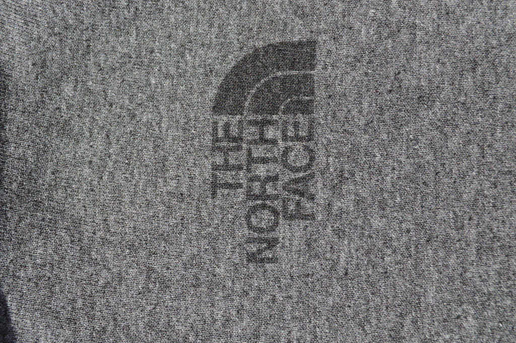 The North Face T-Shirt Grau Melange – Mountain Print Größe M