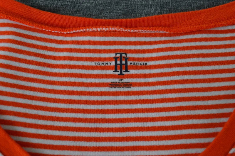 Tommy Hilfiger Damen V-Neck Streifen T-Shirt in Orange/Weiß – Gr. S