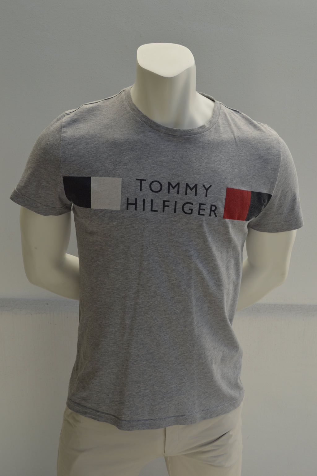 Tommy Hilfiger Herren Organic Cotton Flag Logo T-Shirt in Grau-Meliert – Gr. L