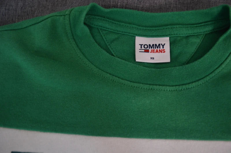 Tommy Jeans Color-Block Logo T-Shirt – Kelly-Grün/Weiß – Gr. XS (Guter Zustand)