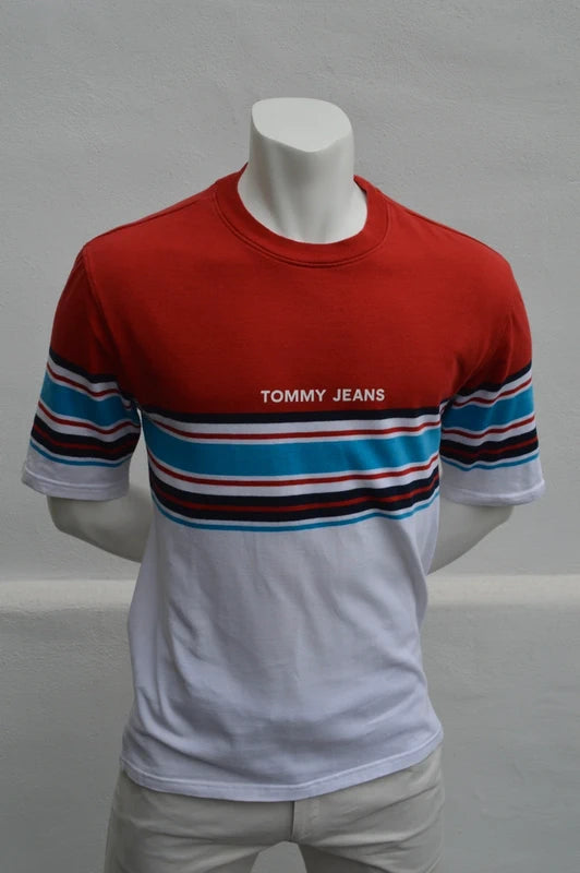 Tommy Jeans Herren Oversized Colorblock T-Shirt in Rot/Weiß – Gr. XS (fällt aus wie S-M)