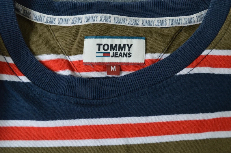 Tommy Jeans Herren Streifen-T-Shirt in Khaki/Navy/Rot – Gr. M (Relaxed Fit)