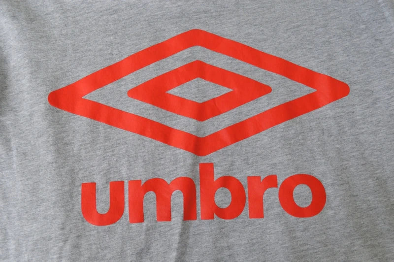 Umbro Classic Diamond Logo T-Shirt in Hellgrau Meliert – Gr. L