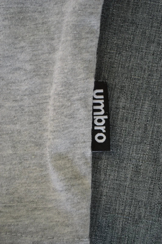 Umbro Classic Diamond Logo T-Shirt in Hellgrau Meliert – Gr. L