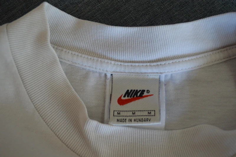 Vintage Nike „Just Do It“ Big Backprint T-Shirt – Weiß/Rot – Gr. M (fällt aus wie L / Oversized)