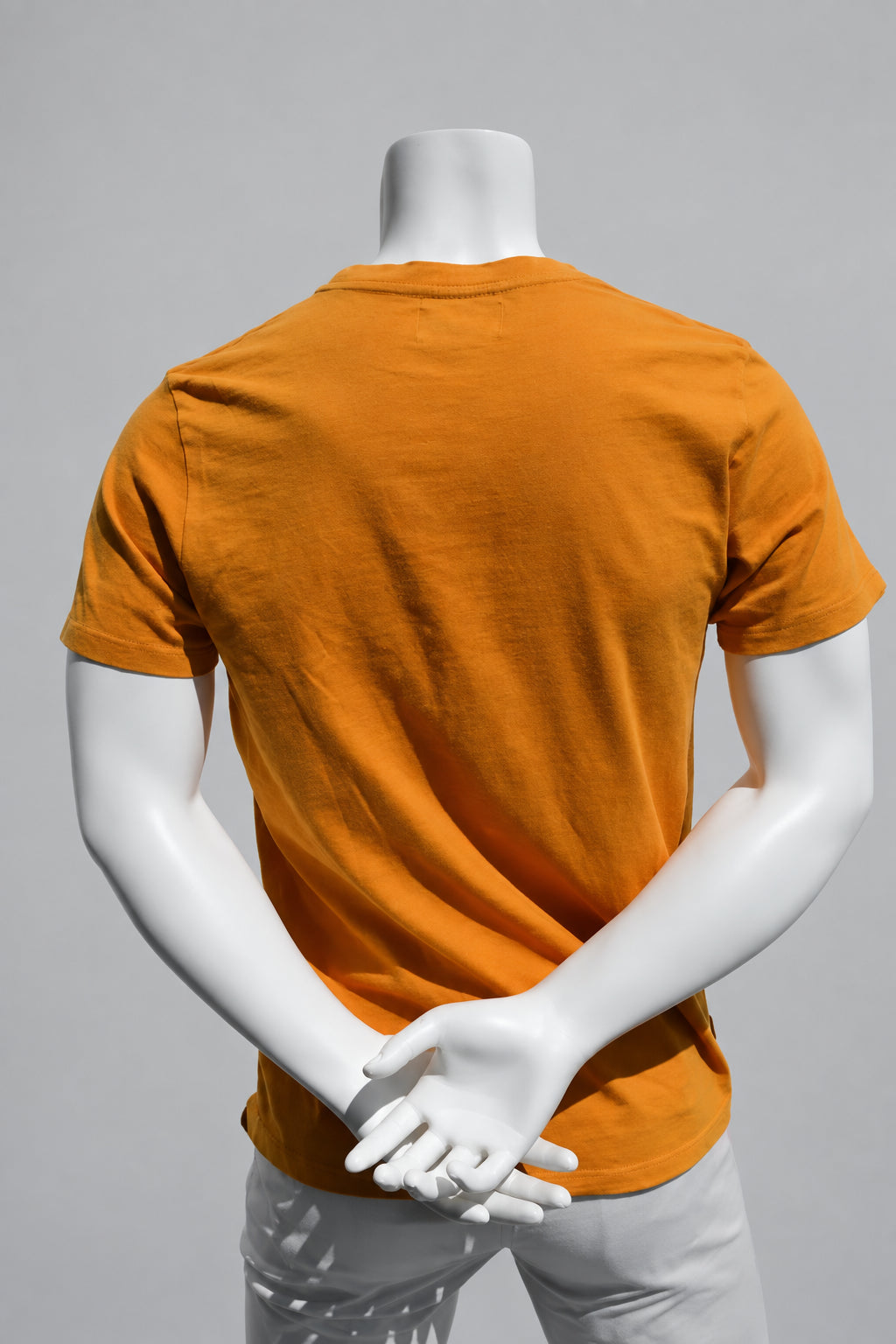 Wrangler Logo T-Shirt mit "EST.1947" Frontprint in Senfgelb – Gr. M