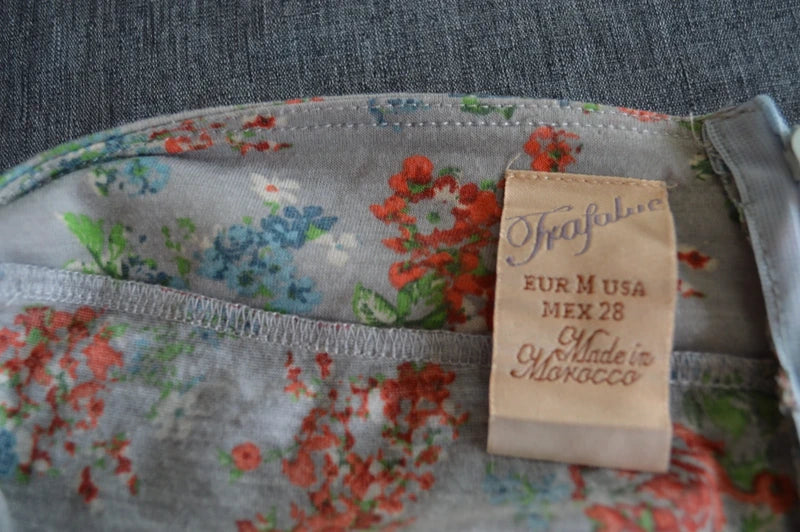 Zara Trafaluc Flowy Wide-Leg Palazzohose mit Blumenmuster – GrauRot – Größe M (Hervorragender Zustand)