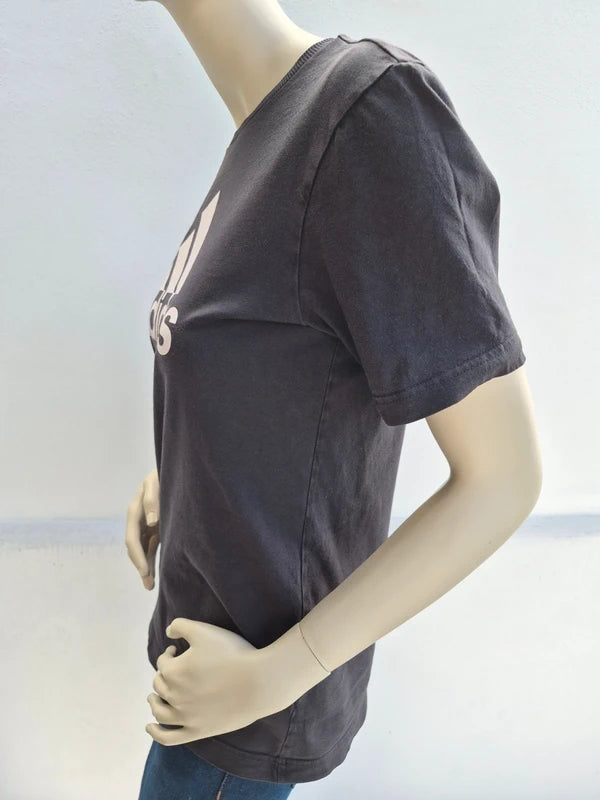 adidas Damen Essentials Big Logo T-Shirt in Washed Black – Gr. S