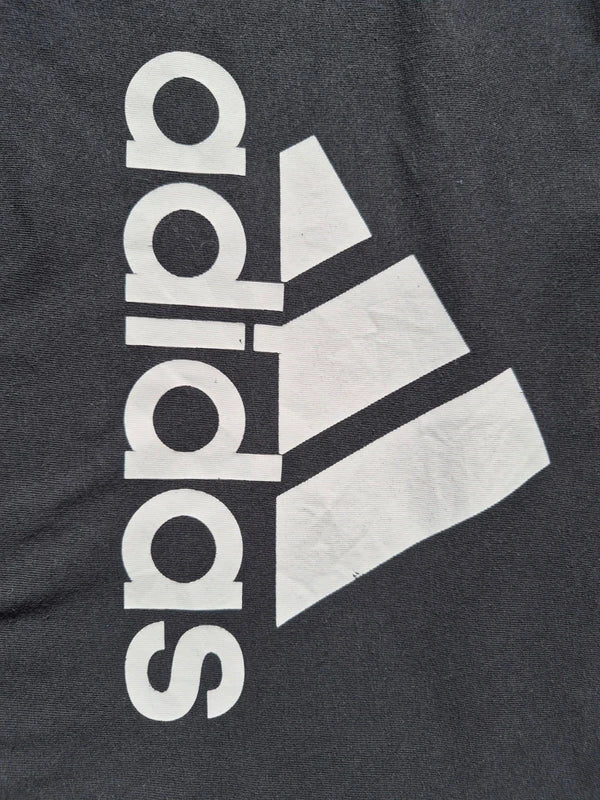 adidas Damen Essentials Big Logo T-Shirt in Washed Black – Gr. S